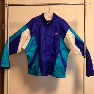 ナイキ(NIKE)の古着　ナイキ　銀タグ　９０年代　ナイロンジャケット◇NIKE◇M-0095(ナイロンジャケット)