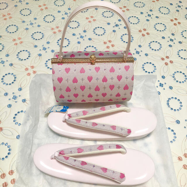 和装　草履バッグセット　ハート　ピンク　かわいい　LL レディースの水着/浴衣(和装小物)の商品写真