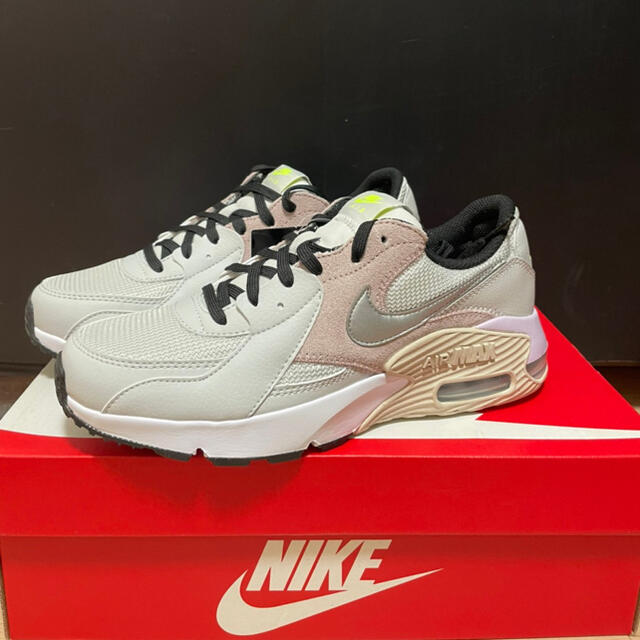 NIKE(ナイキ)の新品‼︎ ナイキ エアマックスエクシー AIRMAX EXCEE 23.5 レディースの靴/シューズ(スニーカー)の商品写真