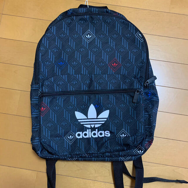 adidas(アディダス)の【新品・最終値下げ】Adidasリュックサック レディースのバッグ(リュック/バックパック)の商品写真