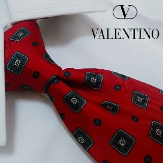 ヴァレンティノ(VALENTINO)の未使用に近い　Valenrino　ハイブランド　ネクタイ　シルク　イタリア製(ネクタイ)