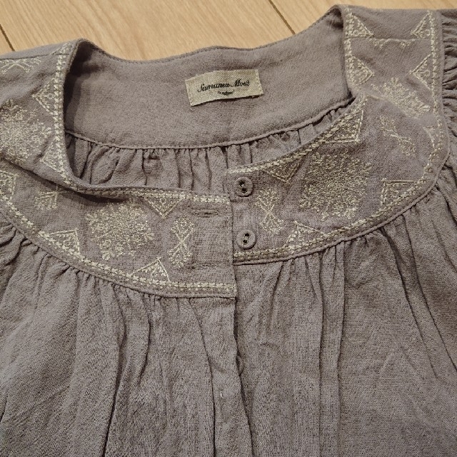 SM2(サマンサモスモス)のSM2  襟袖刺繍入りカットソー 美品 レディースのトップス(シャツ/ブラウス(長袖/七分))の商品写真
