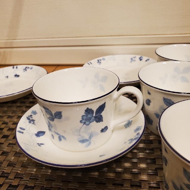 【お値下げ】WEDGWOOD　ストロベリーブルー　カップ＆ソーサー　4客セット