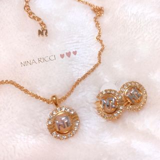 ニナリッチ(NINA RICCI)の【NINA RICCI】ラウンドモチーフイヤリング ネックレス　セット　美品(ネックレス)