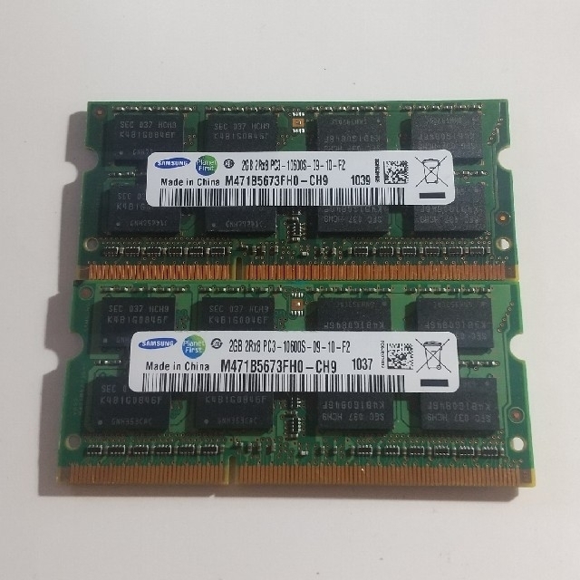 SAMSUNG(サムスン)のサムスン製 DDR3 2GB×2 ノート用メモリ⑤ スマホ/家電/カメラのPC/タブレット(PCパーツ)の商品写真