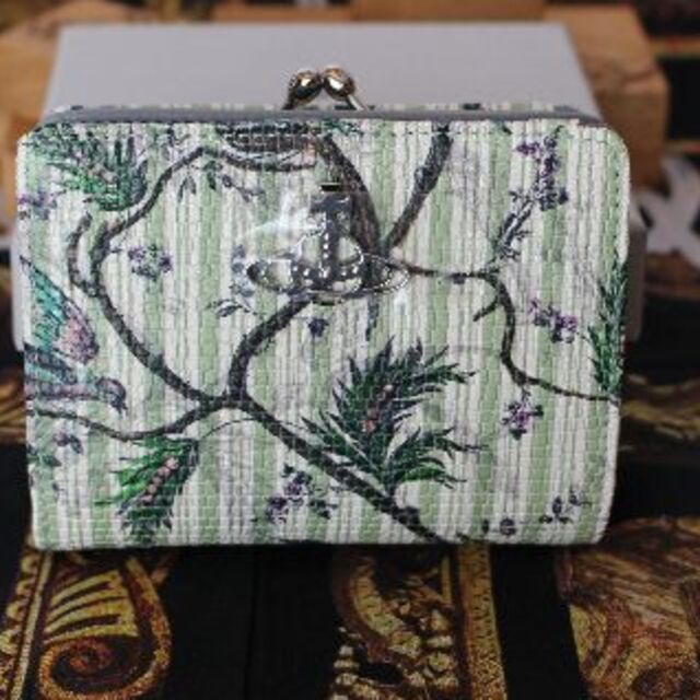 Vivienne Westwood(ヴィヴィアンウエストウッド)の新品　ヴィヴィアン　BIRD OF PARADISE SLOANE ジップ財布  レディースのファッション小物(財布)の商品写真