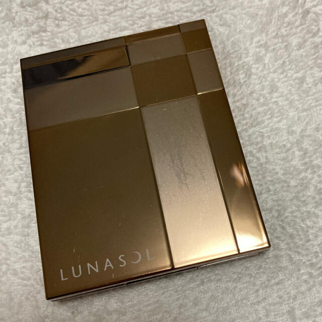 LUNASOL(ルナソル)のLUNASOL ルナソル スキンモデリングアイズ 01 コスメ/美容のベースメイク/化粧品(アイシャドウ)の商品写真