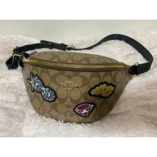 コーチ(COACH)のCoach Disney 白雪姫コラボ　レディース　ウエストバッグ(ボディバッグ/ウエストポーチ)