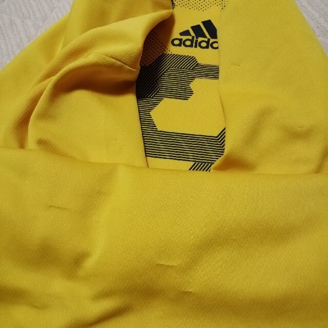 adidas(アディダス)のアディダス　速乾Ｔシャツ　１５０センチ キッズ/ベビー/マタニティのキッズ服男の子用(90cm~)(Tシャツ/カットソー)の商品写真