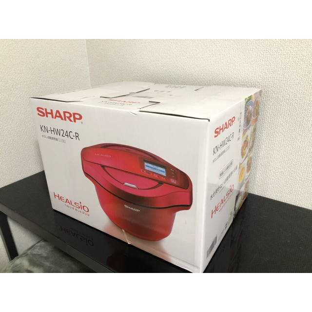 SHARP(シャープ)の【新品未開封】シャープ ヘルシオ ホットクック 2.4L KN-HW24C-R スマホ/家電/カメラの調理家電(調理機器)の商品写真