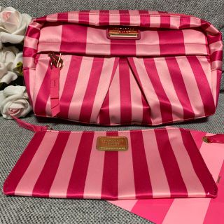 ヴィクトリアズシークレット(Victoria's Secret)の新品タグ付ヴィクトリアシークレット大判バニティポーチ2個set shop袋付(ポーチ)