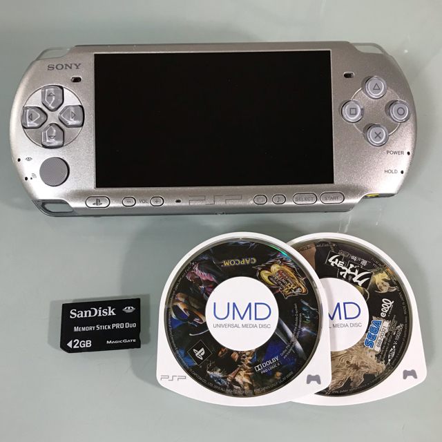 PlayStation Portable(プレイステーションポータブル)のPSP-3000  パールホワイト　ミスティックシルバー　ピアノブラック エンタメ/ホビーのゲームソフト/ゲーム機本体(携帯用ゲーム機本体)の商品写真