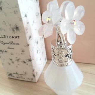 ジルスチュアート(JILLSTUART)の♡JILLSTUART♡クリスタルブルーム スノー♡(香水(女性用))