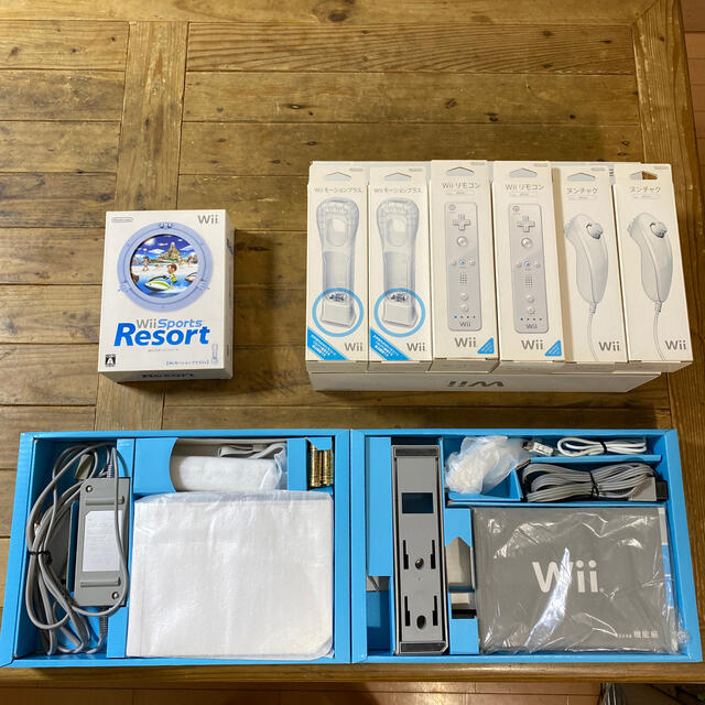 Nintendo Wii RVL-S-WD 本体+Wii  resortセット