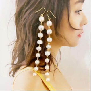 ザラ(ZARA)のピアス　イヤリング　ハンドメイド　淡水パール　ロングピアス　バロックパール(ピアス)