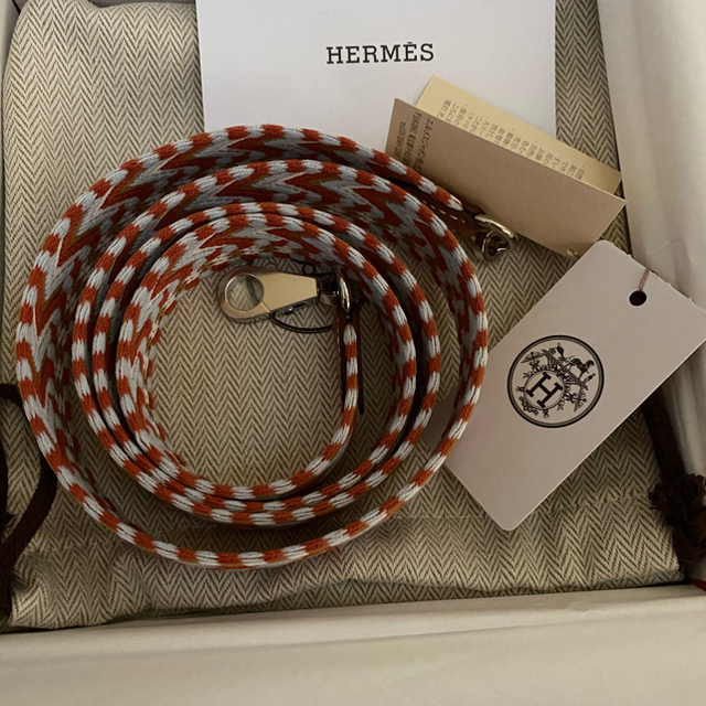 Hermes(エルメス)の3/21までのお値下げエルメス バンドリエール 105㎝ 未使用 レディースのファッション小物(その他)の商品写真