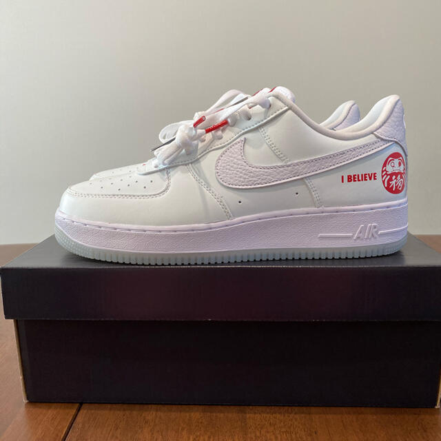 NIKE(ナイキ)の【新品】AIR FORCE 1 '07 PRM “DARUMA“ 28cm メンズの靴/シューズ(スニーカー)の商品写真