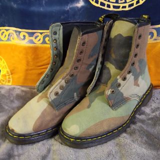 ドクターマーチン(Dr.Martens)の★Dr.Martens ドクターマーチン 迷彩 キャンバス地 8ホール★(ブーツ)