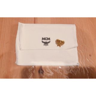 エムシーエム(MCM)のMCM ピンバッジ　ケース(その他)