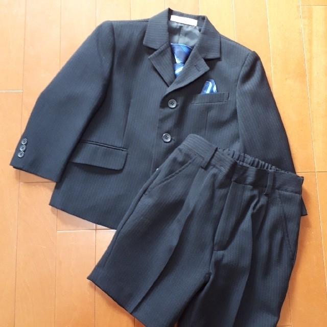 子供スーツ　100センチ キッズ/ベビー/マタニティのキッズ服男の子用(90cm~)(ドレス/フォーマル)の商品写真