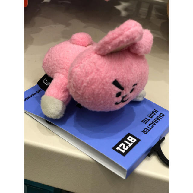 防弾少年団(BTS)(ボウダンショウネンダン)の★【COOKY】  BT21〜防弾少年団LINE FRIENDSヘアゴム エンタメ/ホビーのタレントグッズ(アイドルグッズ)の商品写真