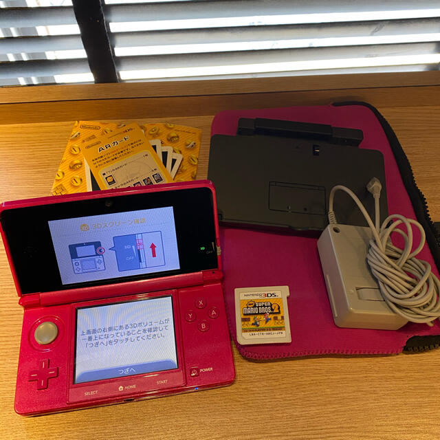 ニンテンドー3DS(ニンテンドー3DS)のNintendo 3DS 本体　ピンク　箱なし エンタメ/ホビーのゲームソフト/ゲーム機本体(携帯用ゲーム機本体)の商品写真