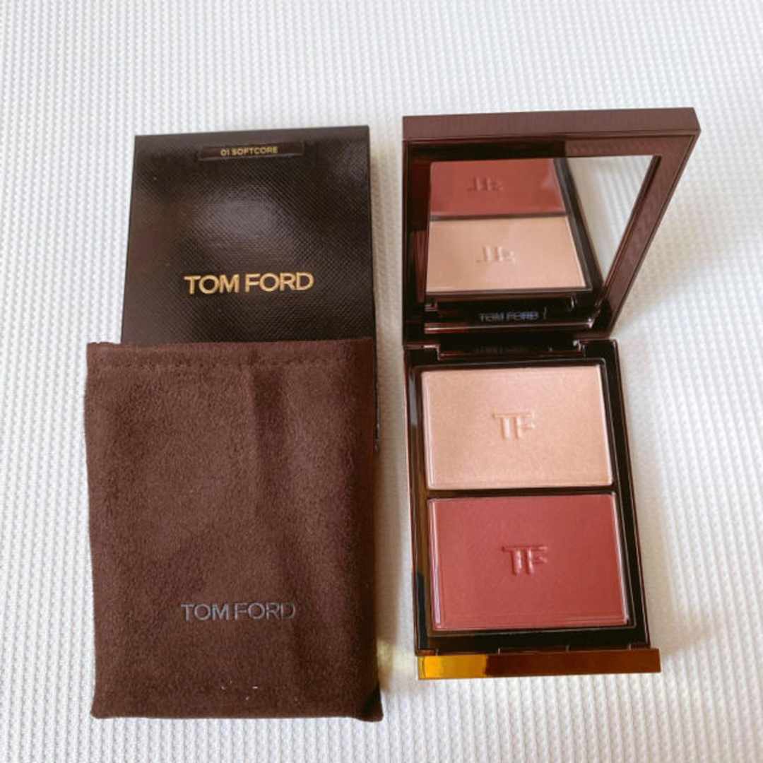 TOM FORD(トムフォード)の【Yaris様専用】トムフォード コントゥーリング チーク カラー デュオ 2点 コスメ/美容のベースメイク/化粧品(チーク)の商品写真