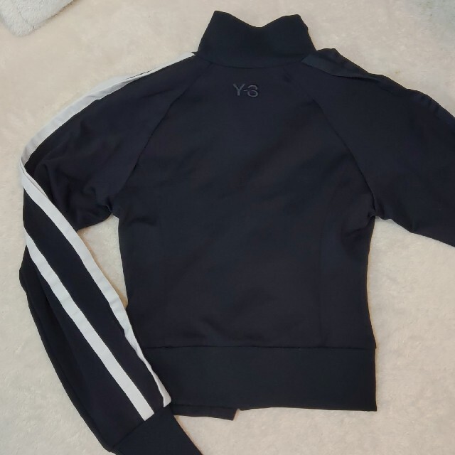 Y-3(ワイスリー)の Y-3 W 3STP TRK JKT ジャケット　 レディースのジャケット/アウター(ブルゾン)の商品写真