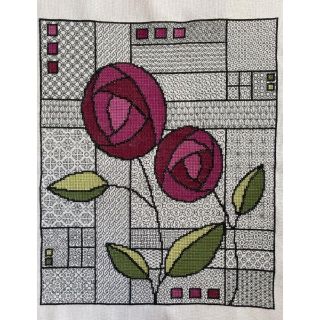 ブラックワーク．刺し子刺繍　図案「Mackintosh Roses   」(型紙/パターン)