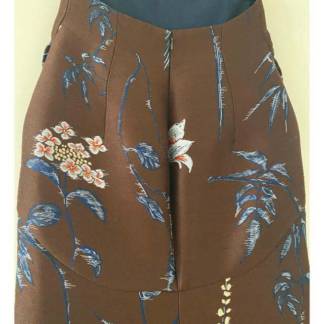 mame(マメ)のMame Kurogouchi ジャガードエンブロイダリーボタニカルスカート レディースのスカート(ロングスカート)の商品写真