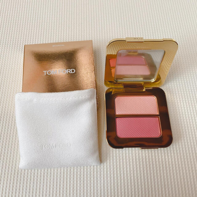 TOM FORD(トムフォード)の【限定＊新品未使用】トムフォード  シアーチークデュオ 01 バイコースタル コスメ/美容のベースメイク/化粧品(チーク)の商品写真