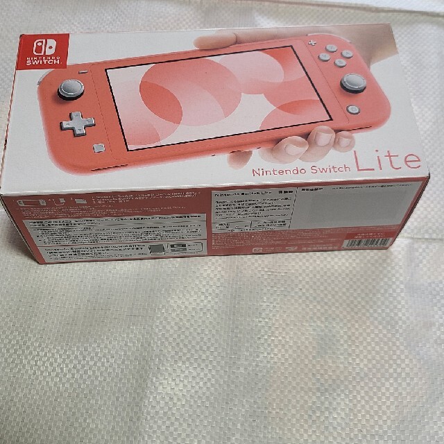 任天堂 Switch  LITE スイッチライト　コーラル　新品未開封