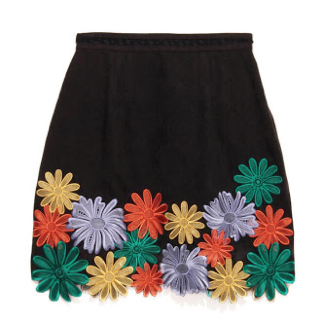 スカートリリーブラウン lilybrown フラワー刺繍台形スカート ブラック