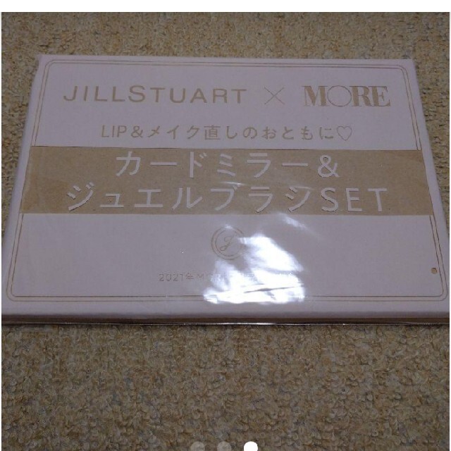 JILLSTUART(ジルスチュアート)のMORE 2月号付録 JILLSTUARTカードミラー&ジュエルブラシセット レディースのファッション小物(ミラー)の商品写真