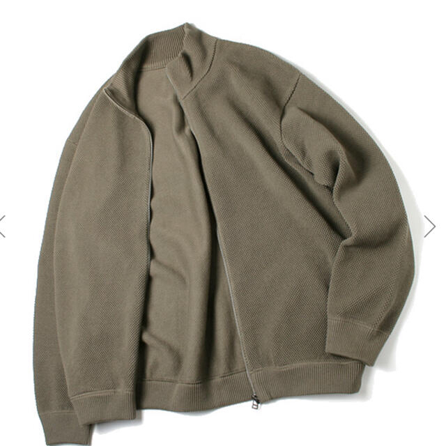 COMOLI(コモリ)のcrepuscule  Moss Stitch Zip Cardigan カーキ メンズのトップス(ニット/セーター)の商品写真