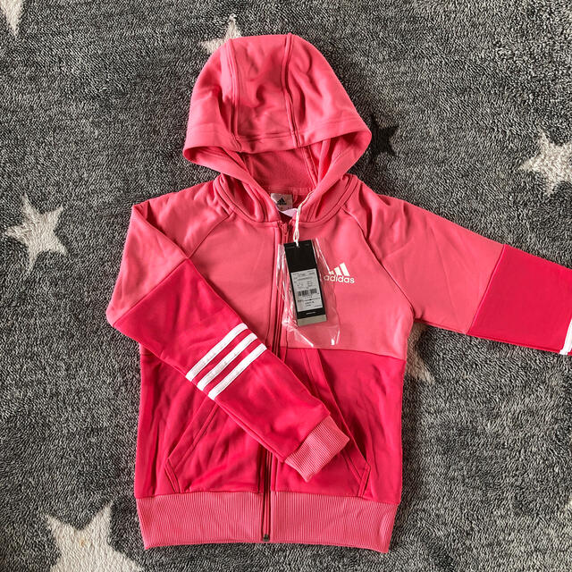 adidas(アディダス)のアディダス☆新品未使用タグ付き☆ジュニアパーカー キッズ/ベビー/マタニティのキッズ服女の子用(90cm~)(ジャケット/上着)の商品写真