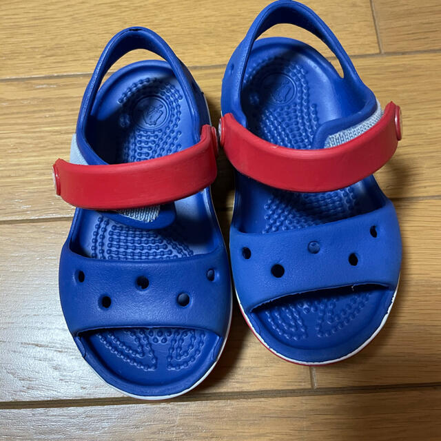 crocs(クロックス)のクロックス　サンダル キッズ/ベビー/マタニティのベビー靴/シューズ(~14cm)(サンダル)の商品写真