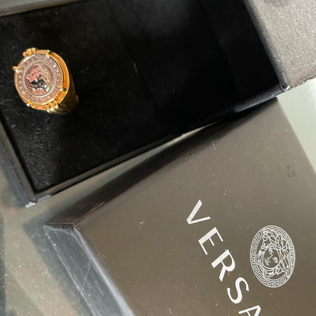 VERSACE(ヴェルサーチ)のVERSACE ヴェルサーチ　指輪 メンズのアクセサリー(リング(指輪))の商品写真