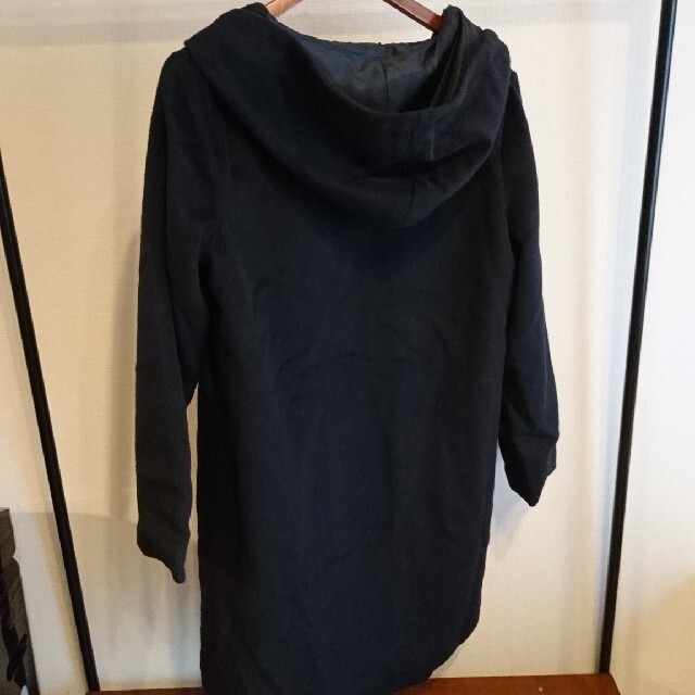 PINK ADOBE(ピンクアドべ)のLサイズ レディースフード付き濃紺コート レディースのジャケット/アウター(ロングコート)の商品写真