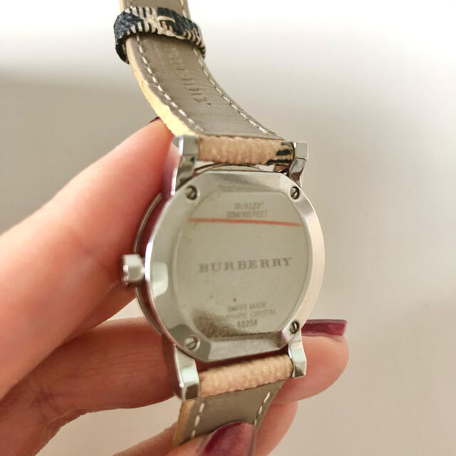 BURBERRY(バーバリー)の美品✨ハワイ購入🏝BURBERRY🏇レディース時計 レディースのファッション小物(腕時計)の商品写真