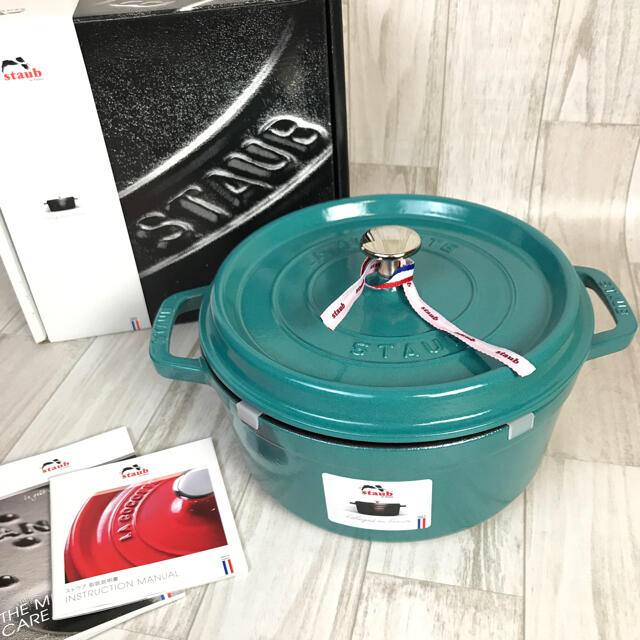 STAUB(ストウブ)の専用　ピコ　ココットラウンド24cm ミント　新品未使用 インテリア/住まい/日用品のキッチン/食器(鍋/フライパン)の商品写真