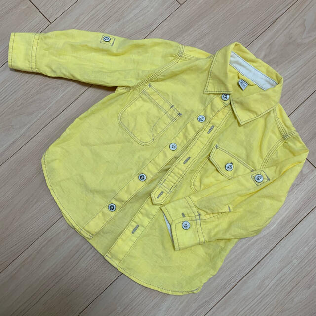 babyGAP(ベビーギャップ)のコットンシャツ　イエロー　黄色　春色　パステルカラー キッズ/ベビー/マタニティのキッズ服男の子用(90cm~)(ブラウス)の商品写真