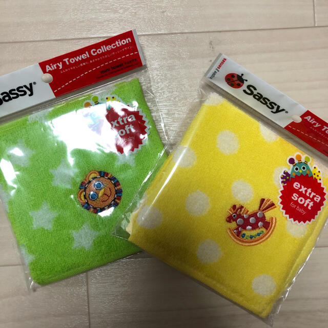 Sassy(サッシー)の新品未開封　sassy サッシー　ミニタオル キッズ/ベビー/マタニティのこども用ファッション小物(その他)の商品写真