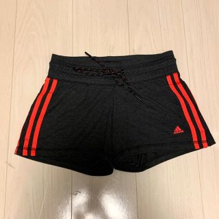 アディダス(adidas)のadidas ウェア(ショートパンツ)