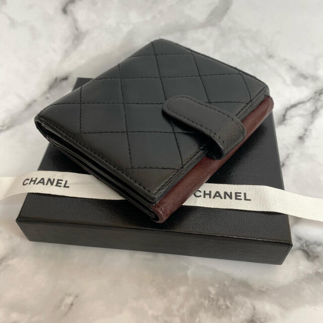 CHANEL(シャネル)の【本日限定値下げ☆美品】CHANEL 財布 ダブルホック / ブラック×ボルドー レディースのファッション小物(財布)の商品写真