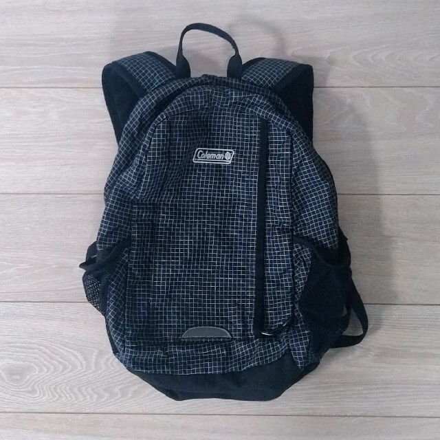 Coleman(コールマン)のColeman 15L リュック 黒メッシュ柄 キッズ/ベビー/マタニティのこども用バッグ(リュックサック)の商品写真