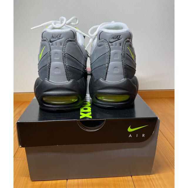 NIKE(ナイキ)のNIKE AIR MAX 95 OG NEON YELLOW 2020 26.5 メンズの靴/シューズ(スニーカー)の商品写真