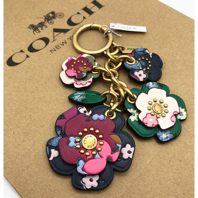 【2021年新作☆COACH】完売品！新品！ラスト1点！チャーム！ティーローズ！