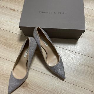 チャールズアンドキース(Charles and Keith)のチャールズアンドキース　グリッターパンプス(ハイヒール/パンプス)