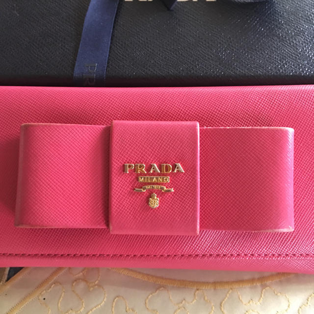 PRADA(プラダ)のPRADA ピンクリボン♡長財布 レディースのファッション小物(財布)の商品写真